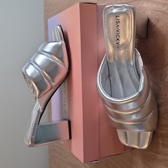 Lisa Vicky Shoes - Lisa Vicky Very V Silver Metallic Womens Shoes 9 Medium New
